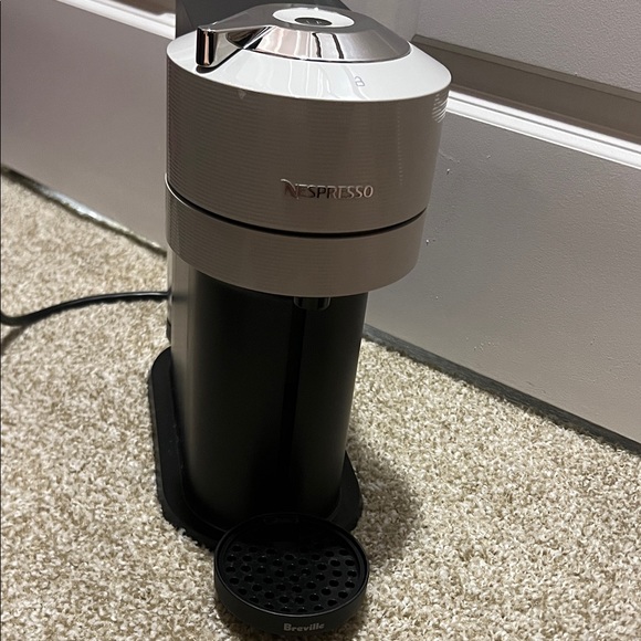 Nespresso Vertuo in Elegant White and Black